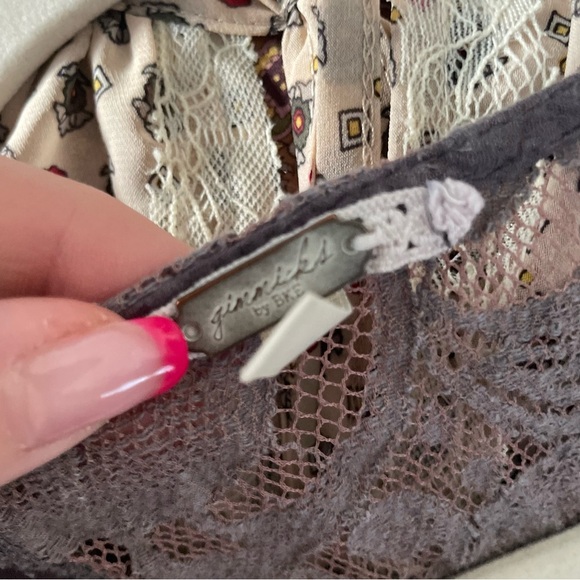 Gimmicks Lace Paisley Fairy Whimsy Top Blue gray brown purple M handkerchief - Picture 10 of 10